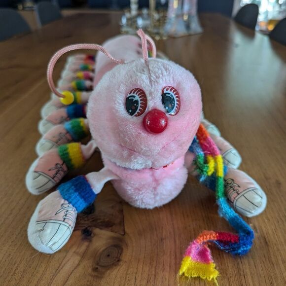 Vintage 1984 Lots-a-Lots-a-Leggggggs Plush Caterpillar Toy Pink Rainbow 20 Legs - Picture 2 of 9